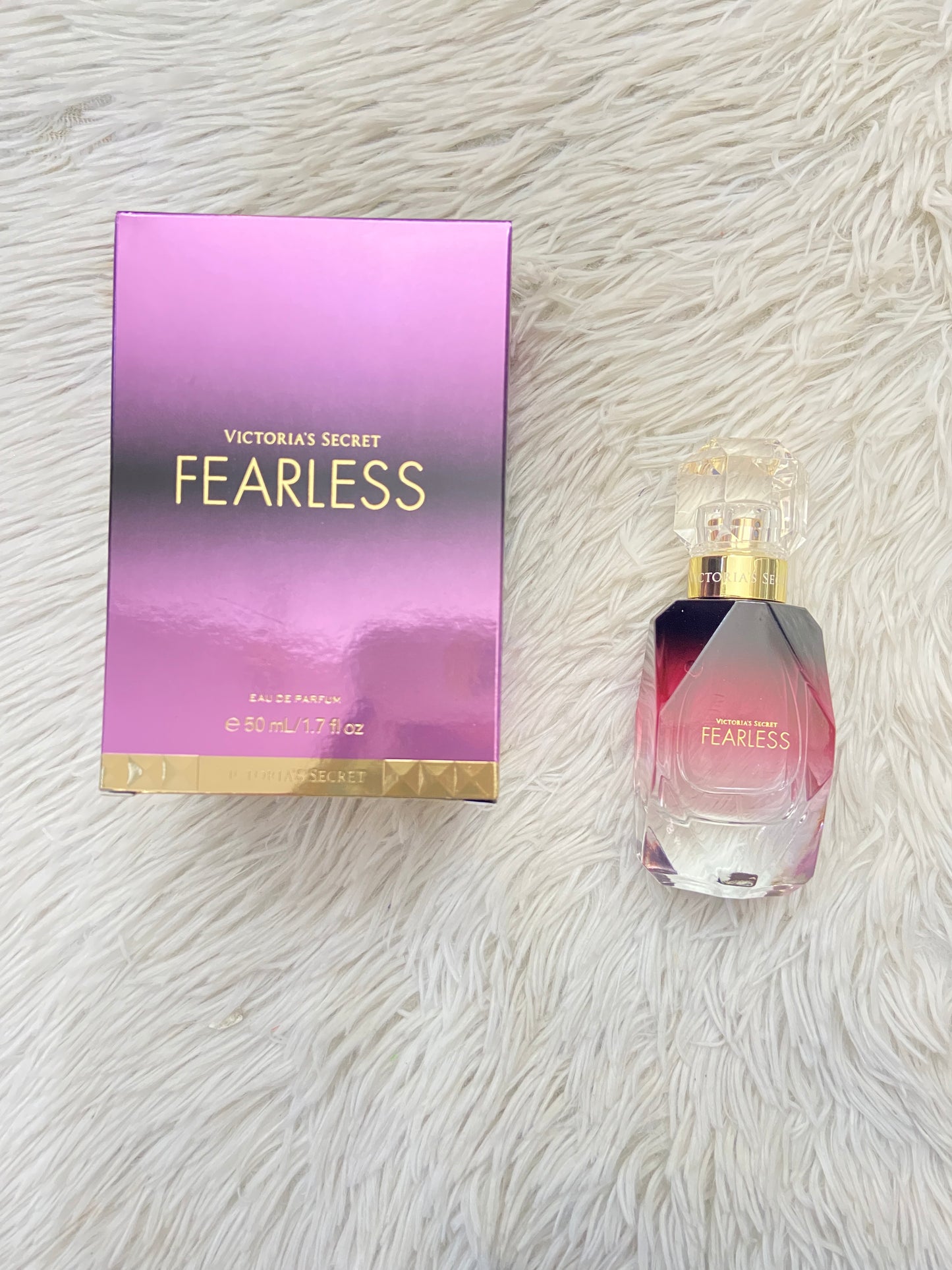 Perfume Victoria’s Secret original morado, FEARLESS.