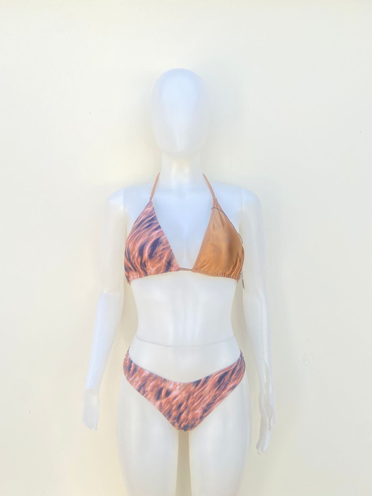 Biquini, marrón con dorado y estampado de animal print, 4 piezas.
