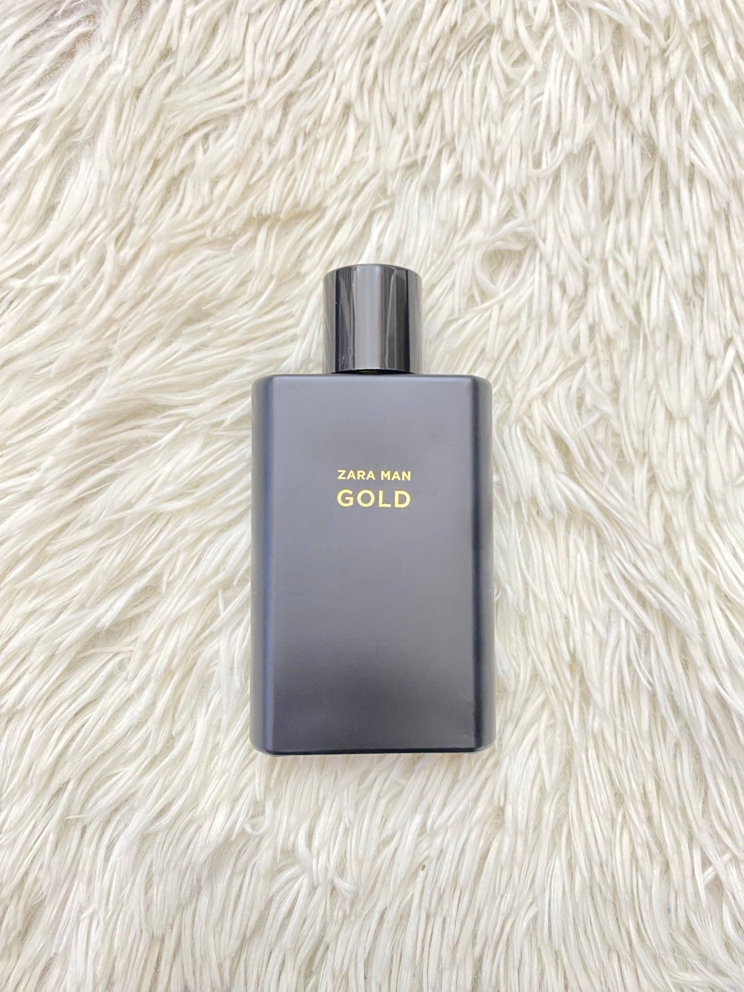 Perfume Zara original GOLD, negro con notas de Limón, madera y rosas.