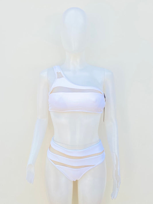 Biquini, blanco con partes de tela en color nude transparente, dos piezas.