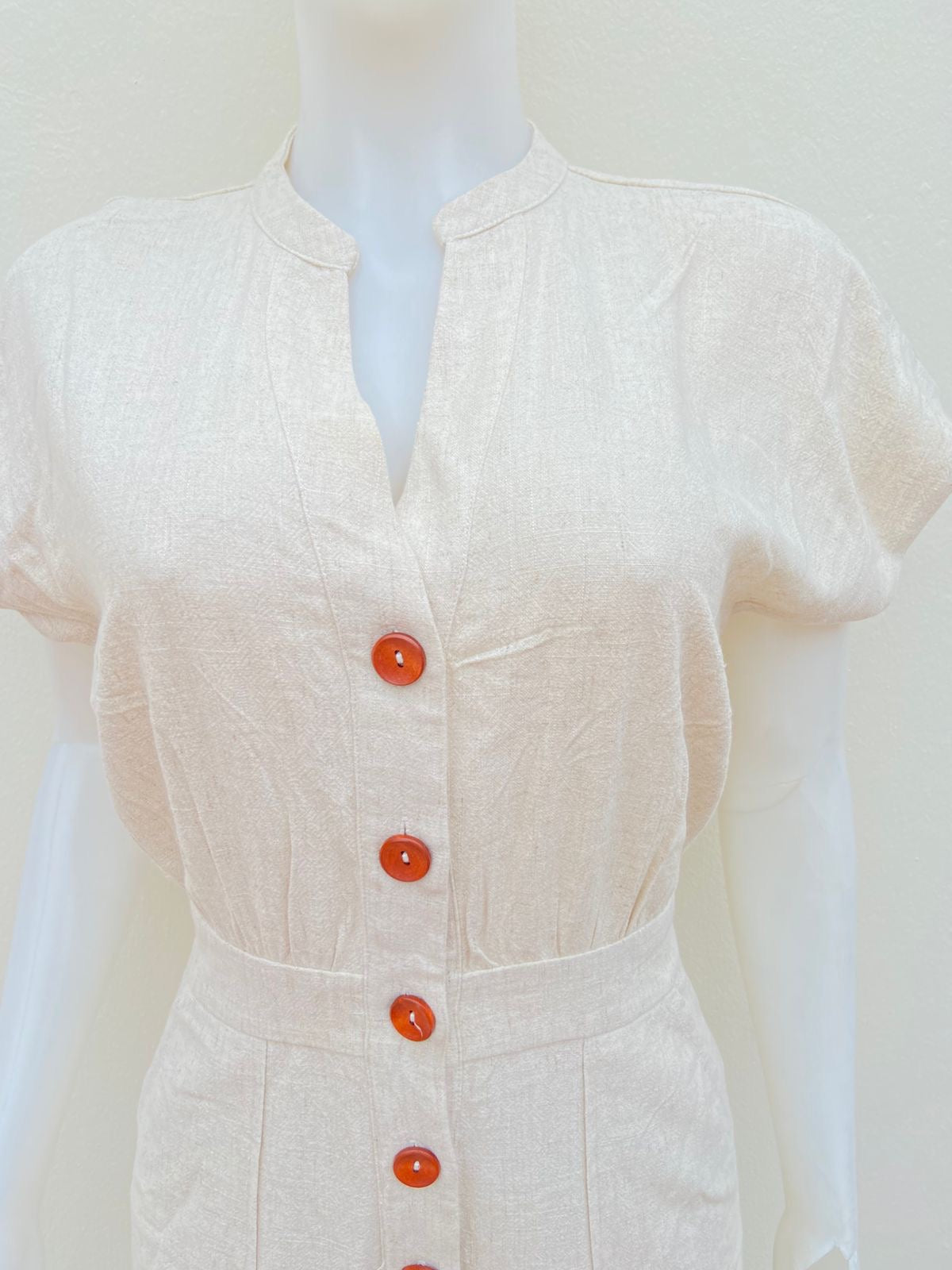 Enterizo/ Jumpsuit Forever 21 original crema ( Catmeal ) con botones en color marrón.