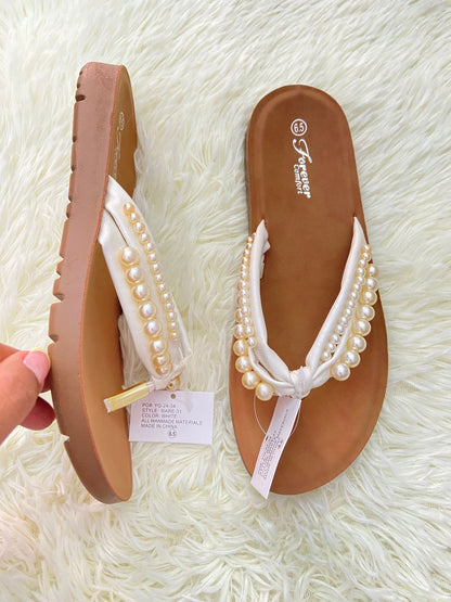 Sandalias FOREVER COMFORT original, marrón con blanco y perlas.