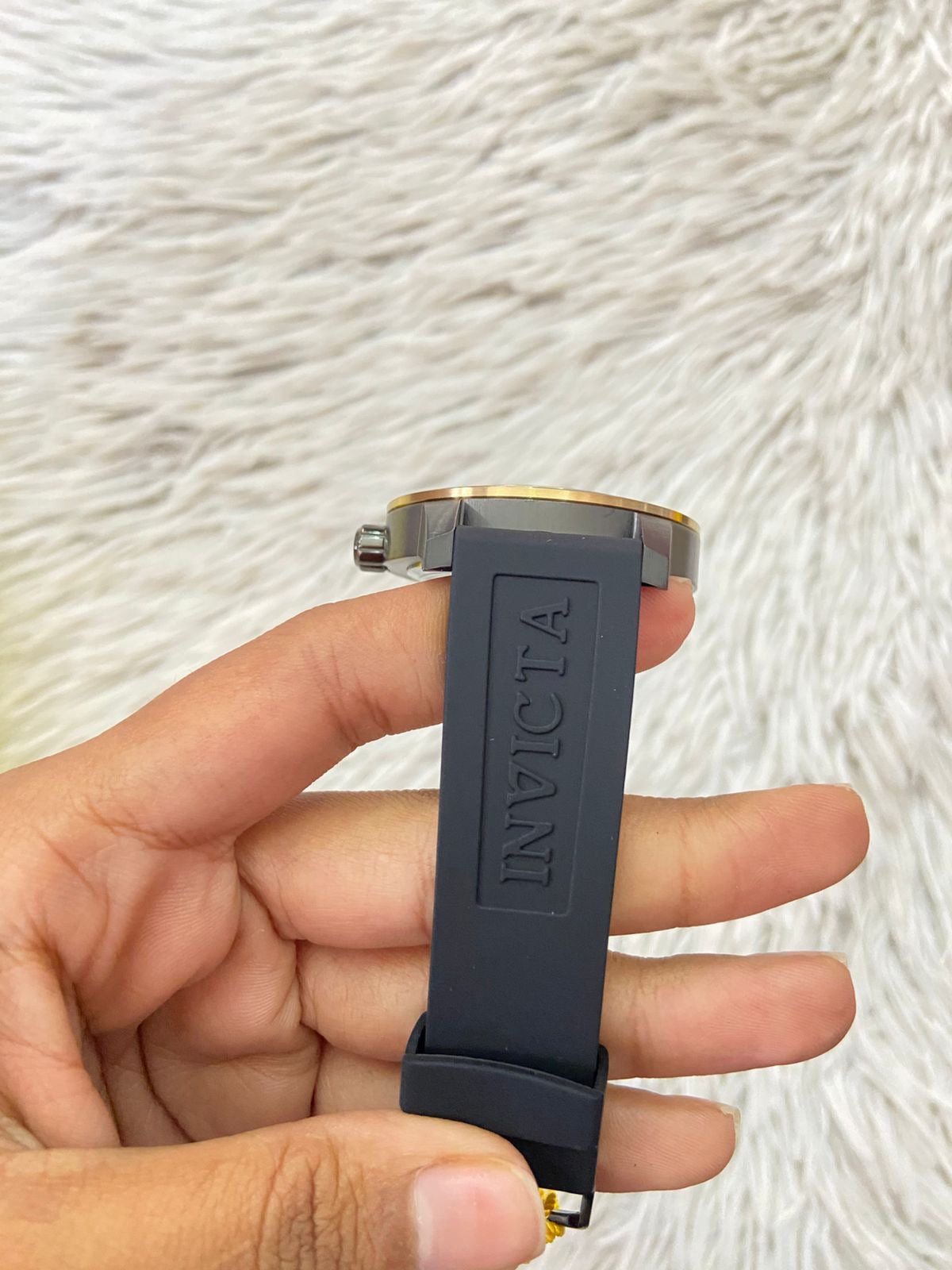 Reloj INVICTA original, negro con fondo en azul marino y turquesa