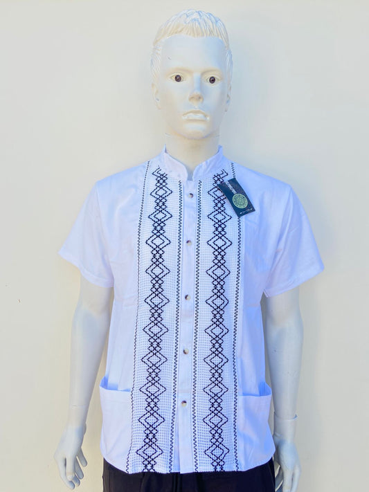 Camisa ARTESANO SOUL  original, blanca con bordado en hilo negro, cuello mandarín.