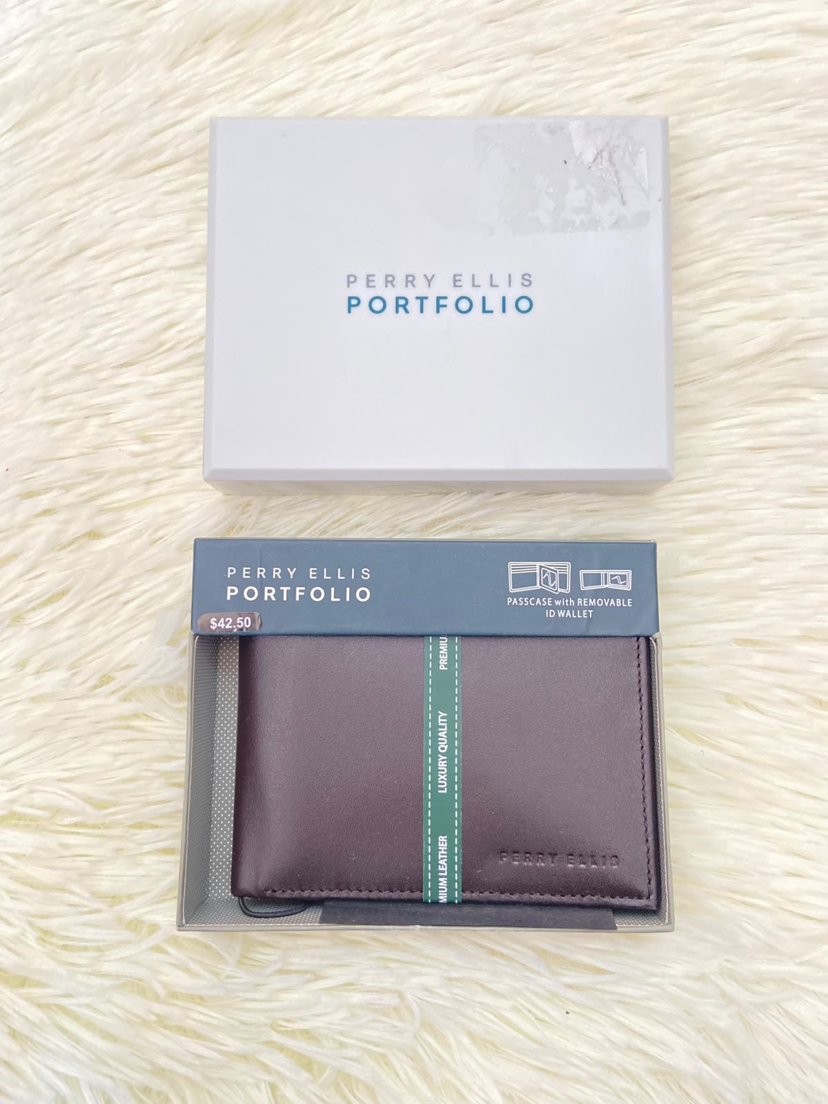 Billetera PERRY ELLIS original, Marron oscuro con varios compartimentos, PREMIUM LEATHER.