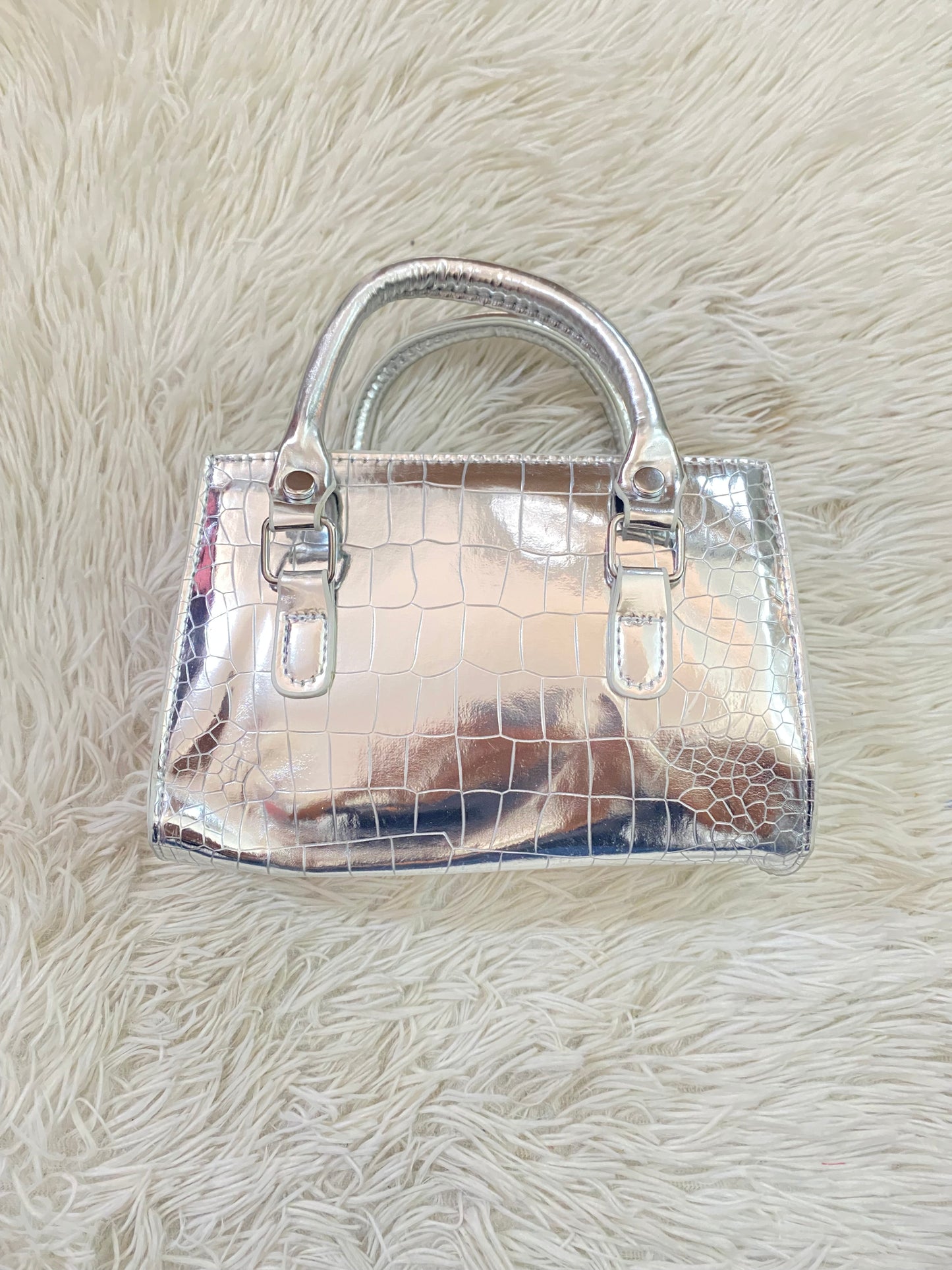 Cartera Fashion Nova original, plateada con correa extra y bolsillo de lujo