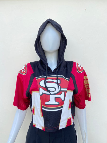 Top NFL original, negro con rojo, blanco y letras SF en blanco, y capucha.