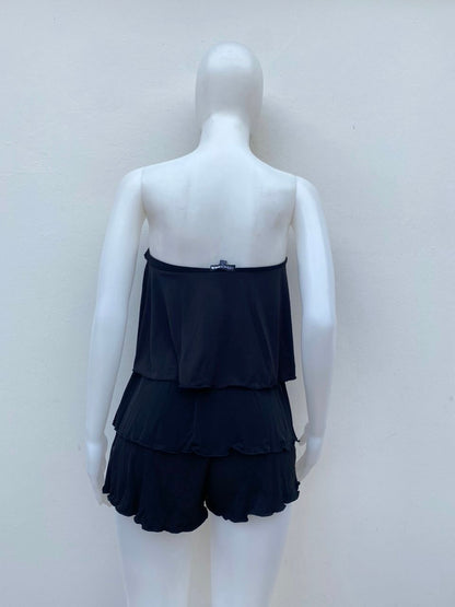 Enterizo/ Romper negro con vuelos, strapless.