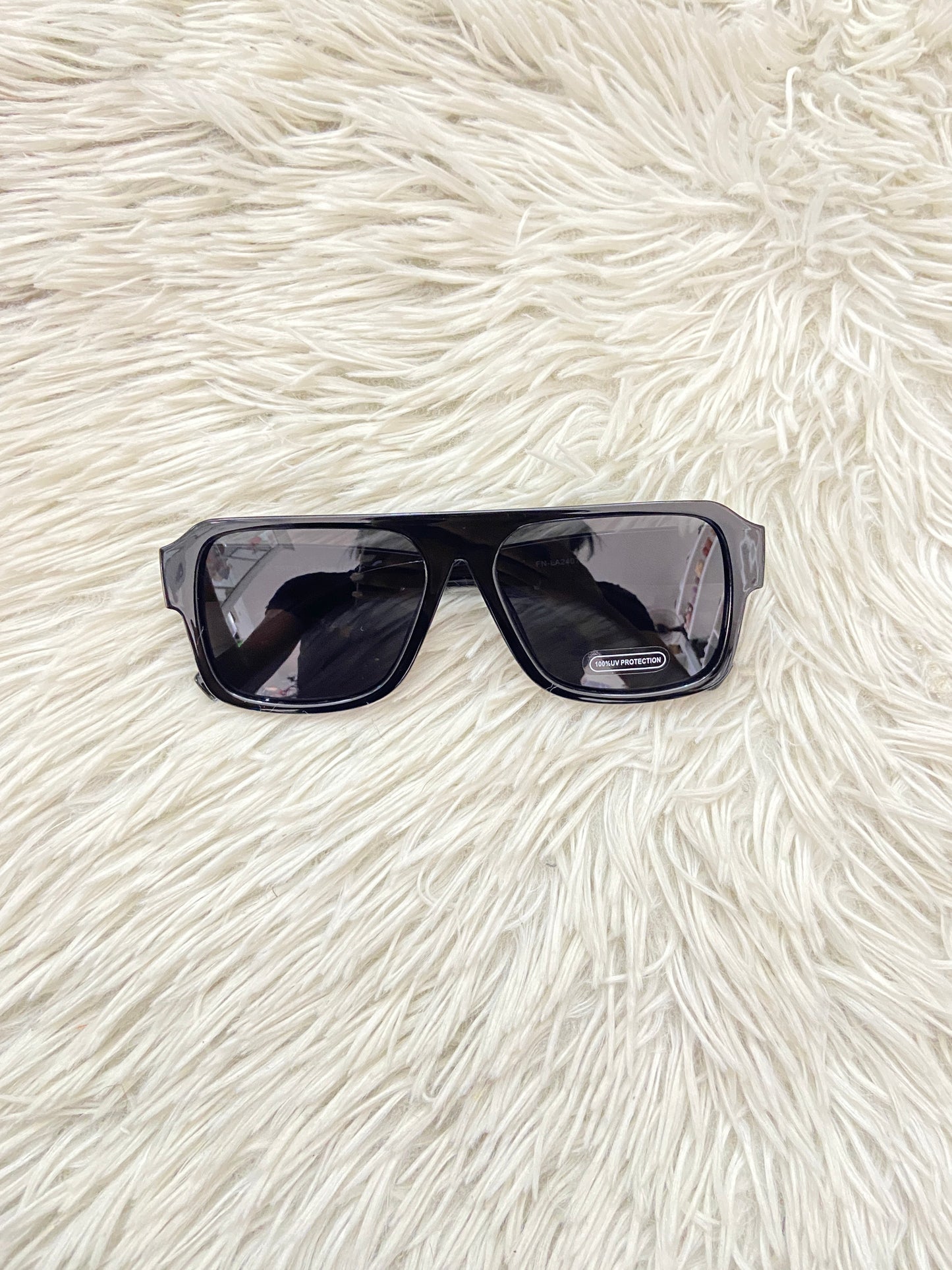 Lentes Fashion Nova original negro, cuadrados.