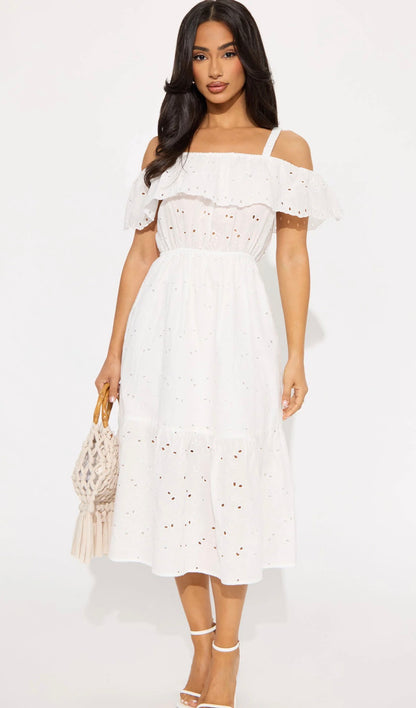 Vestido HAUTE MONDE original, blanco con bordado de flores, agua lluvia.