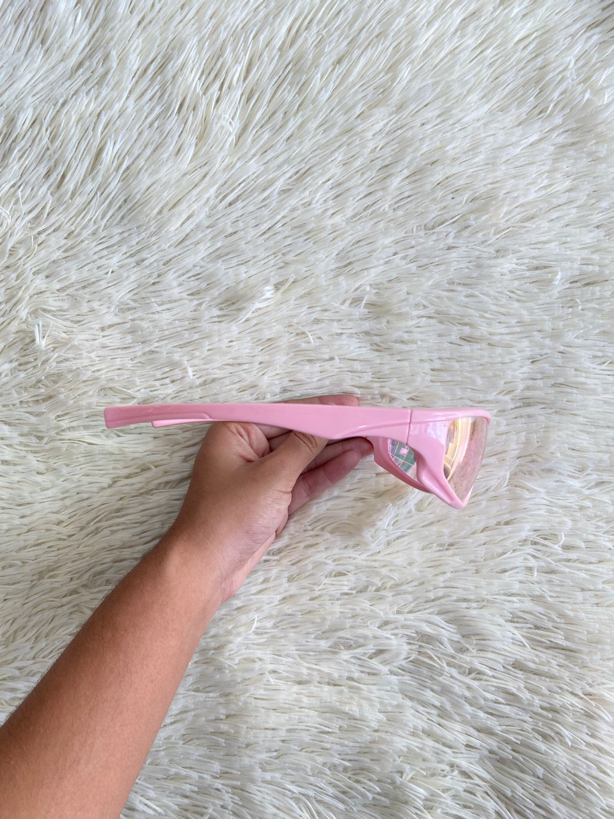 Lentes,con protección UV 100-400 para proteger tu visión. Rosados, estilo deportivo, con cristales espejados.