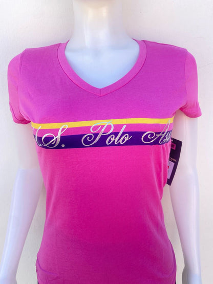T-shirt U.S Polo Original rosado con letras U.S POLO ASSN en plateado
