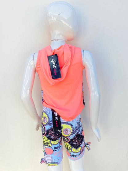 Conjunto Girls original naranja Neón con legging en estampado de letras en colores.