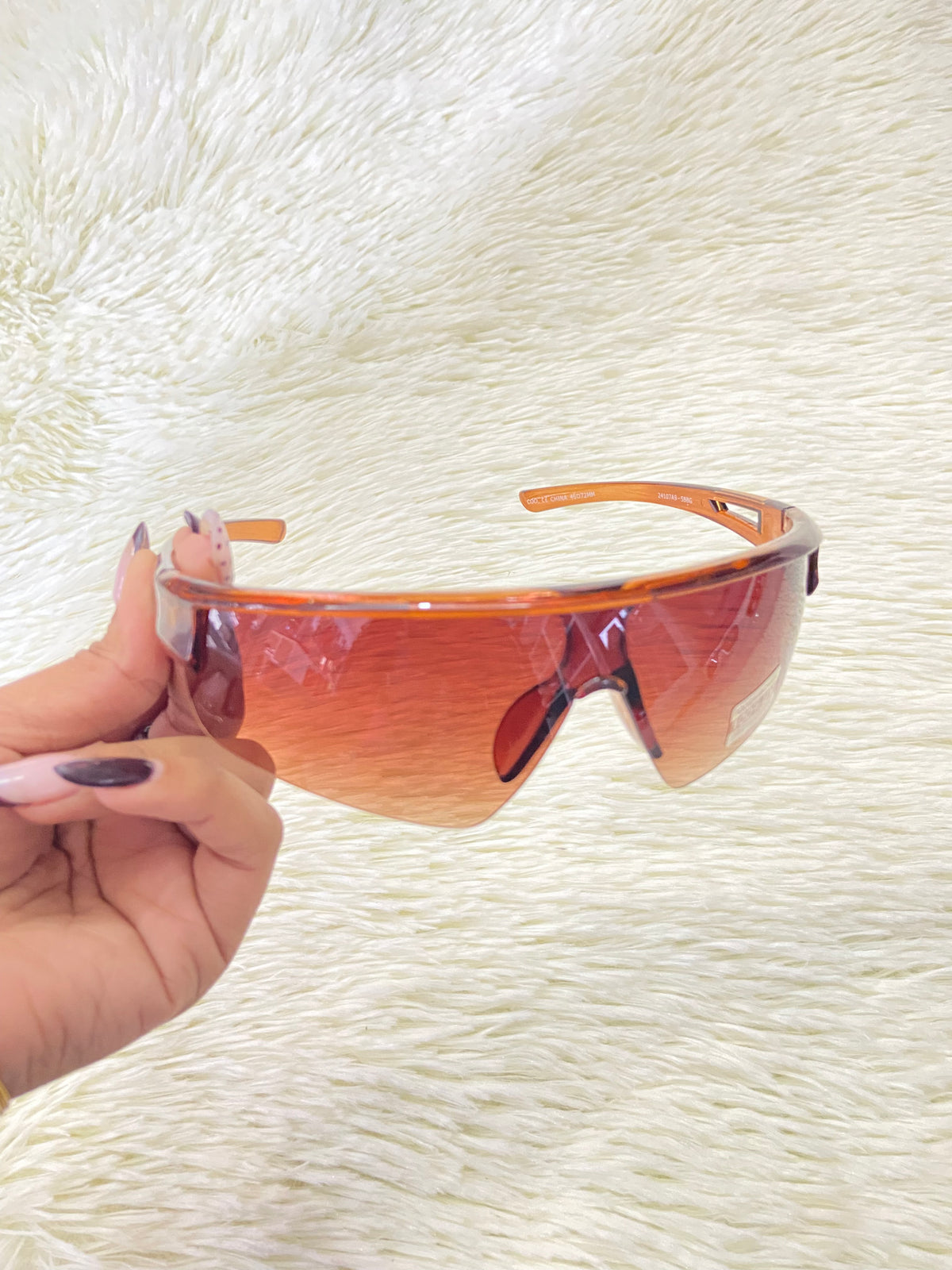 Lentes marrones, con micas claras + protección UV 100%.