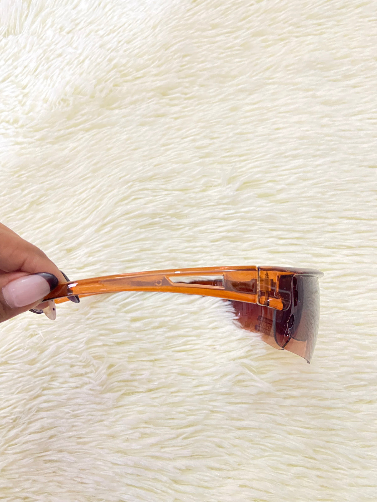 Lentes marrones, con micas claras + protección UV 100%.