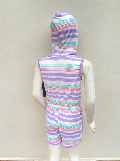Enterizo GIRLS original, blanco con rayas morado lila y verde.