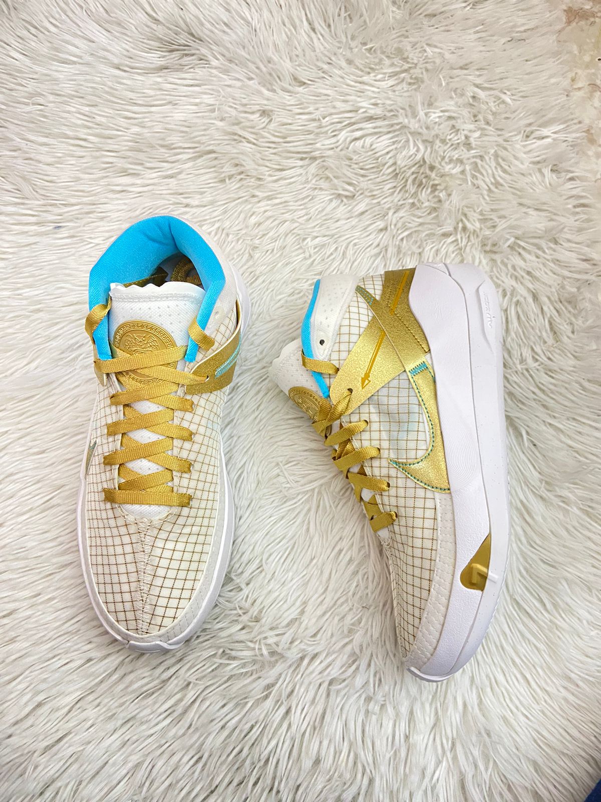 Tenis Nike Air Dorados Con Blanco Nike Air Force Low LV8 Blanco