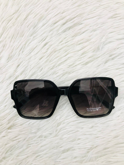 Lentes verdes cuadrados grande con micas en cadena doradas. PROTECCIÓN UV 100%