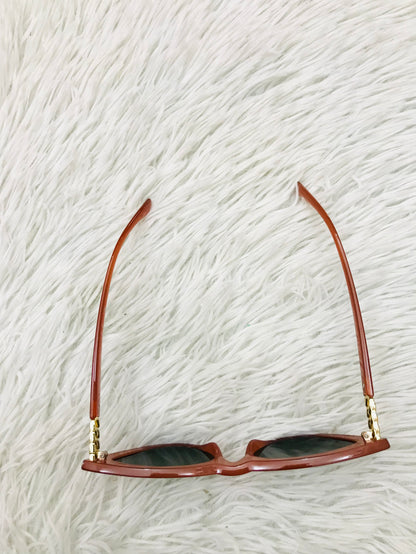 Lentes estilo gato color ladrillo con micas con cadenas doradas PROTECCIÓN UV 100