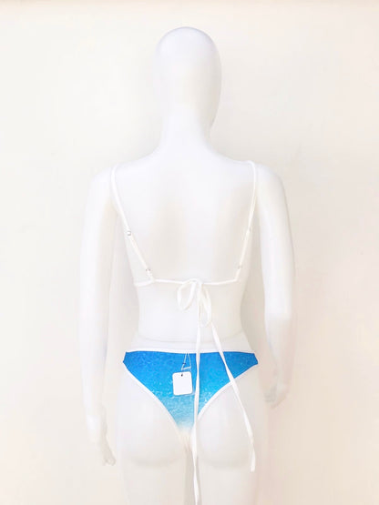 Biquini, de dos piezas  azul cielo con blanco estilo agua del mar CLEAR WATERS