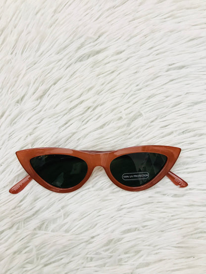 Lentes estilo gato color ladrillo con micas con cadenas doradas PROTECCIÓN UV 100
