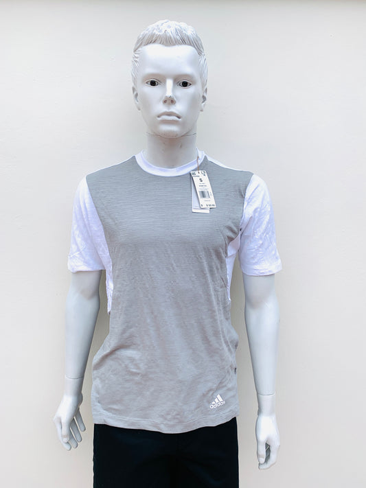 T-shirt Adidas original en color Cris y blanco en las mangas y parte del frente y de tras