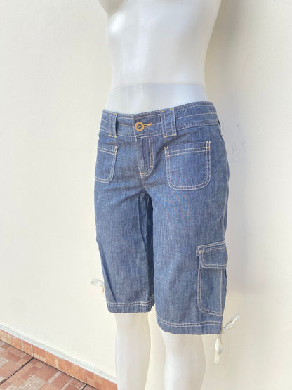 Bermuda TOMMY HILFIGER ORIGINAL tipo cargo jeans azul oscuro.