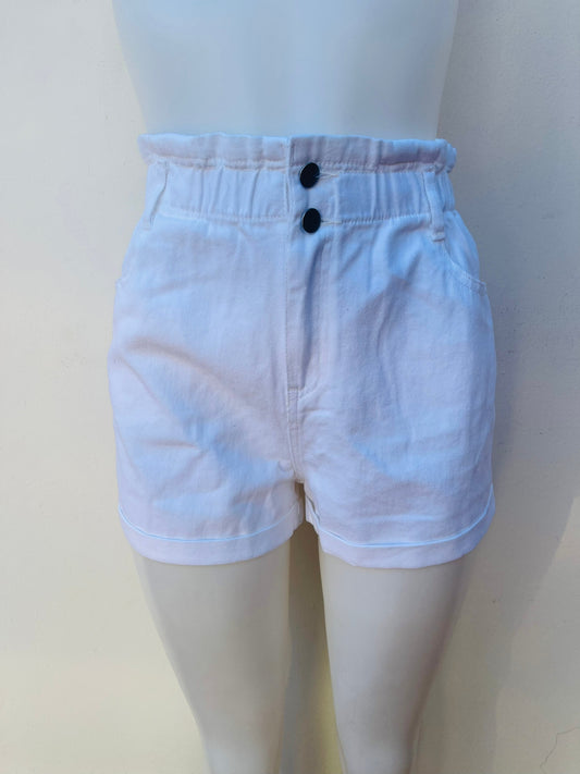 Short Jean Fashion Nova original blanco con dos botones en frente WAIST DENIM