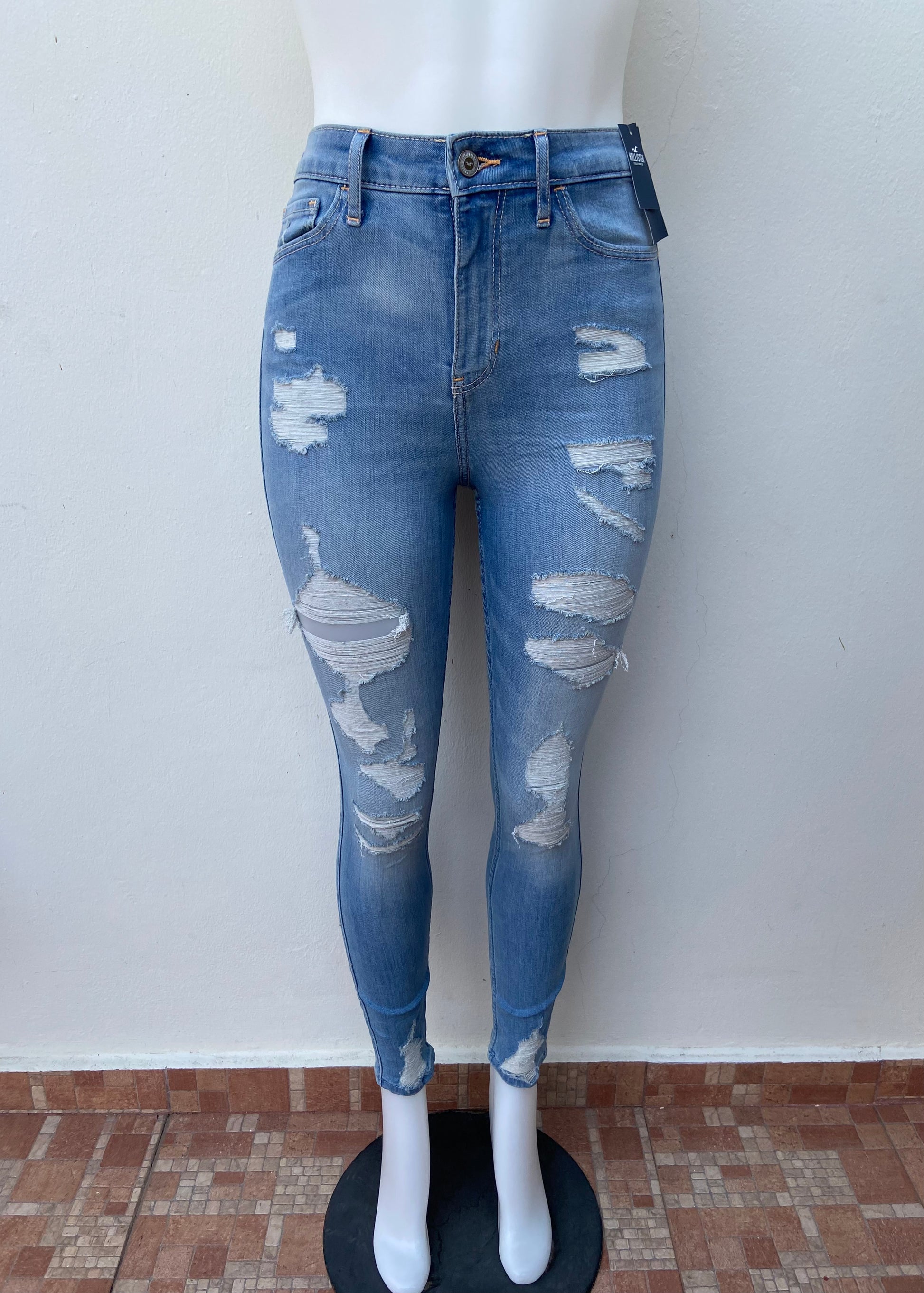 Pantalón Jeans Hollister original, azul claro con rasgados, CURVY HIGH