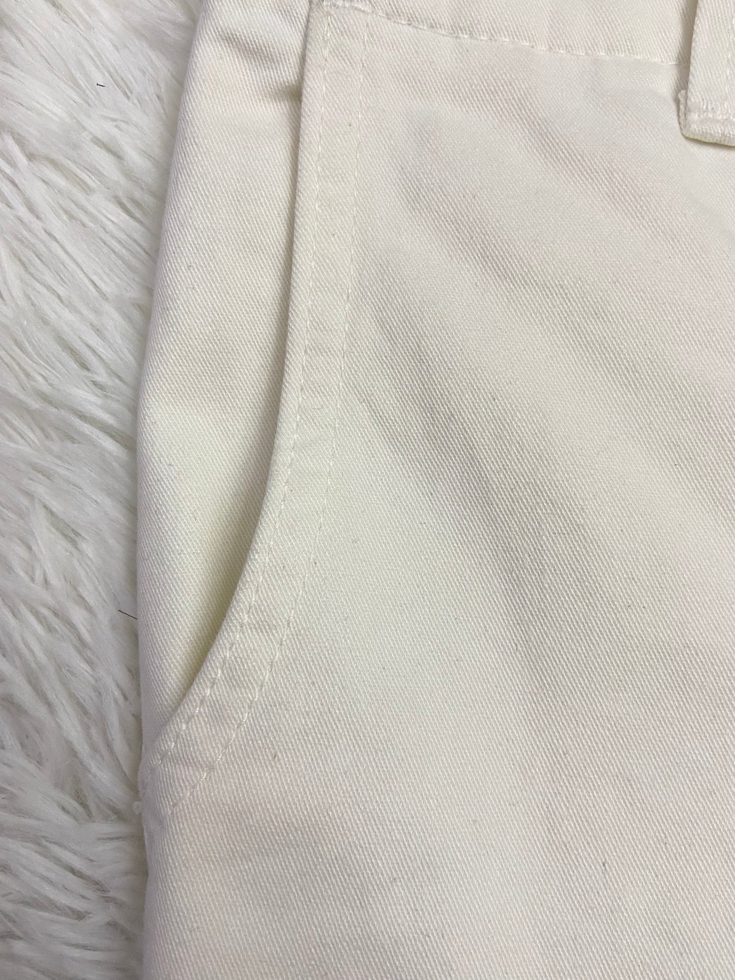 Pantalón Zara original de color blanco con bolsillo al los lados y detrás liso